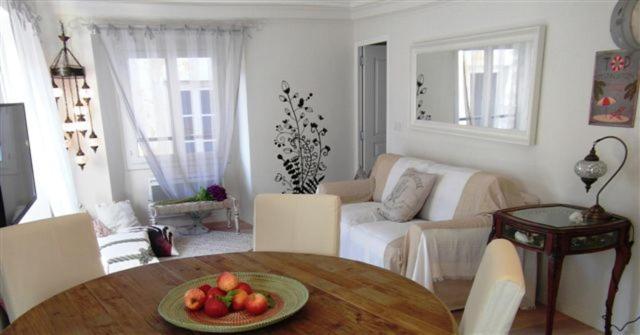 Appartement Charming Corner Abode With Castle Views à Nice Extérieur photo